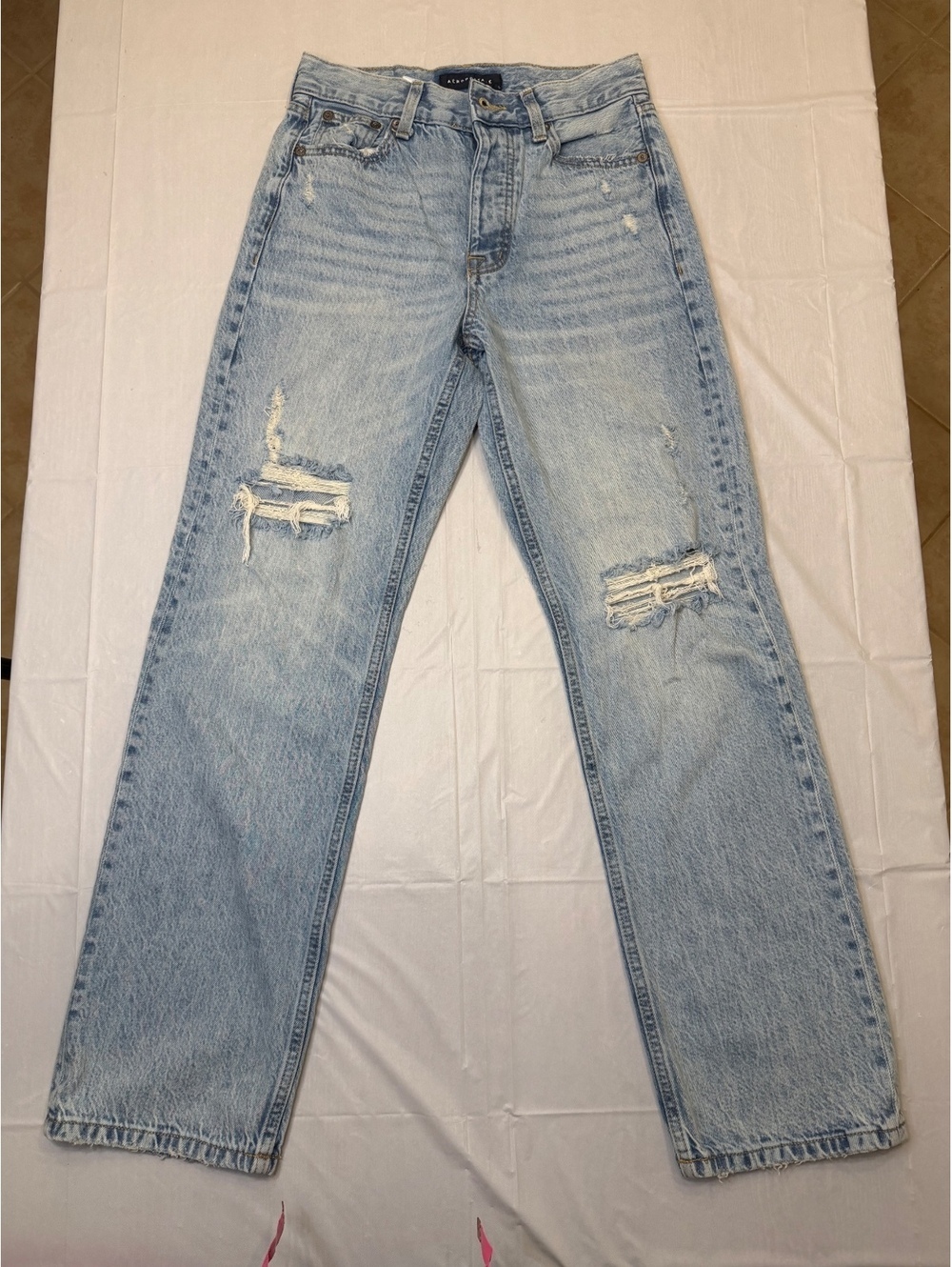 Aéropostale Baggy Light Wash Distressed Jeans 00